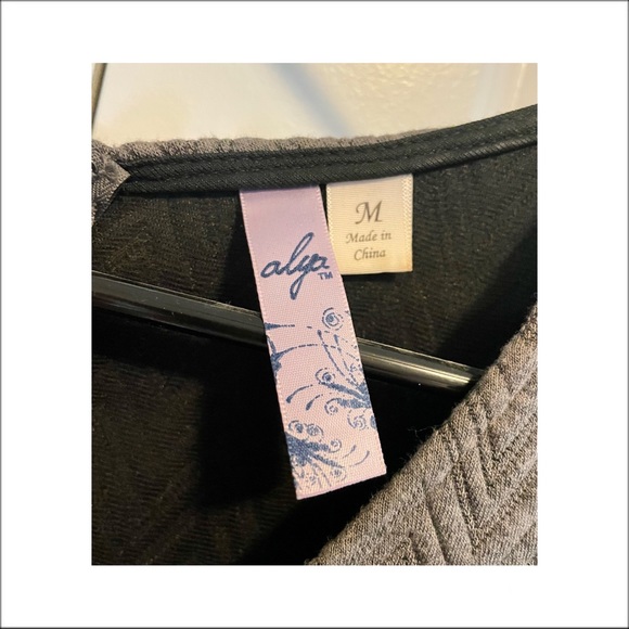 Alya gray dress - size M - Picture 3 of 3